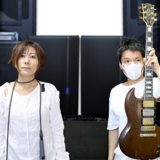 Melt-Banana - Free The Bee - Tekst piosenki, lyrics - teksciki.pl