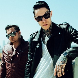 Metro Station - California - Tekst piosenki, lyrics - teksciki.pl