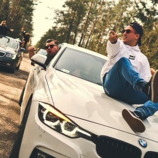 MiłyPan - Pod Ścianą - Tekst piosenki, lyrics - teksciki.pl