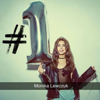 Monika Lewczuk - Biegnę - Tekst piosenki, lyrics - teksciki.pl