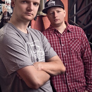Montana Max & Shiml - Gesindel im Club - Tekst piosenki, lyrics - teksciki.pl