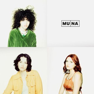 MUNA - MUNA feat. Phoebe Bridgers - Silk Chiffon - Tekst piosenki, lyrics - teksciki.pl
