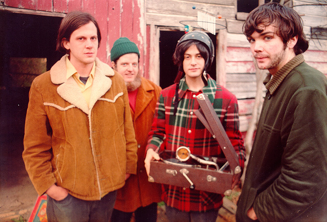 Neutral Milk Hotel - Bucket - Tekst piosenki, lyrics - teksciki.pl