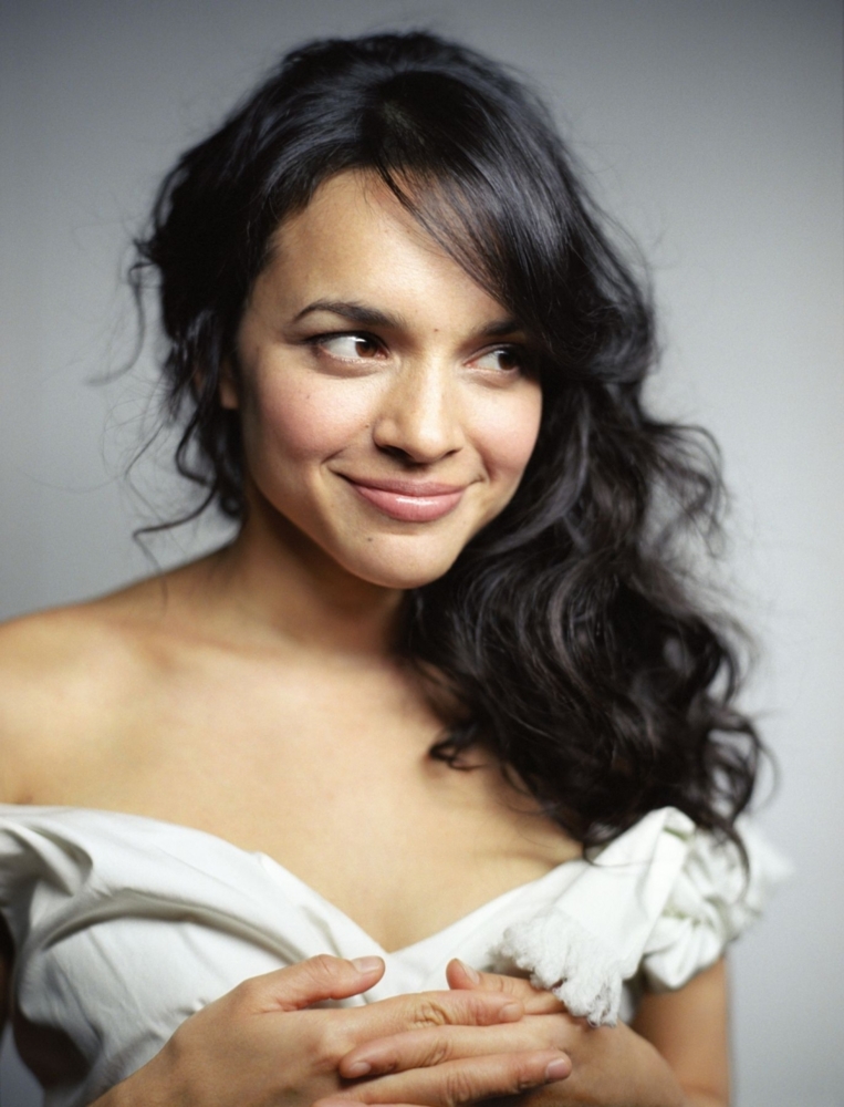 Norah Jones - Chasing Pirates - Tekst piosenki, lyrics - teksciki.pl