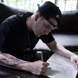 Omar LinX - Little Moment - Tekst piosenki, lyrics - teksciki.pl