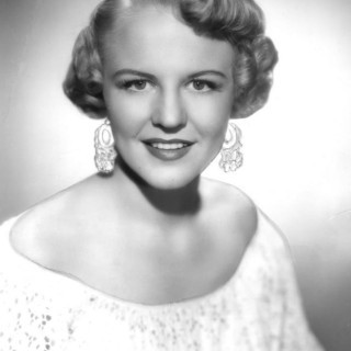 Peggy Lee - The boy from ipanema - Tekst piosenki, lyrics - teksciki.pl