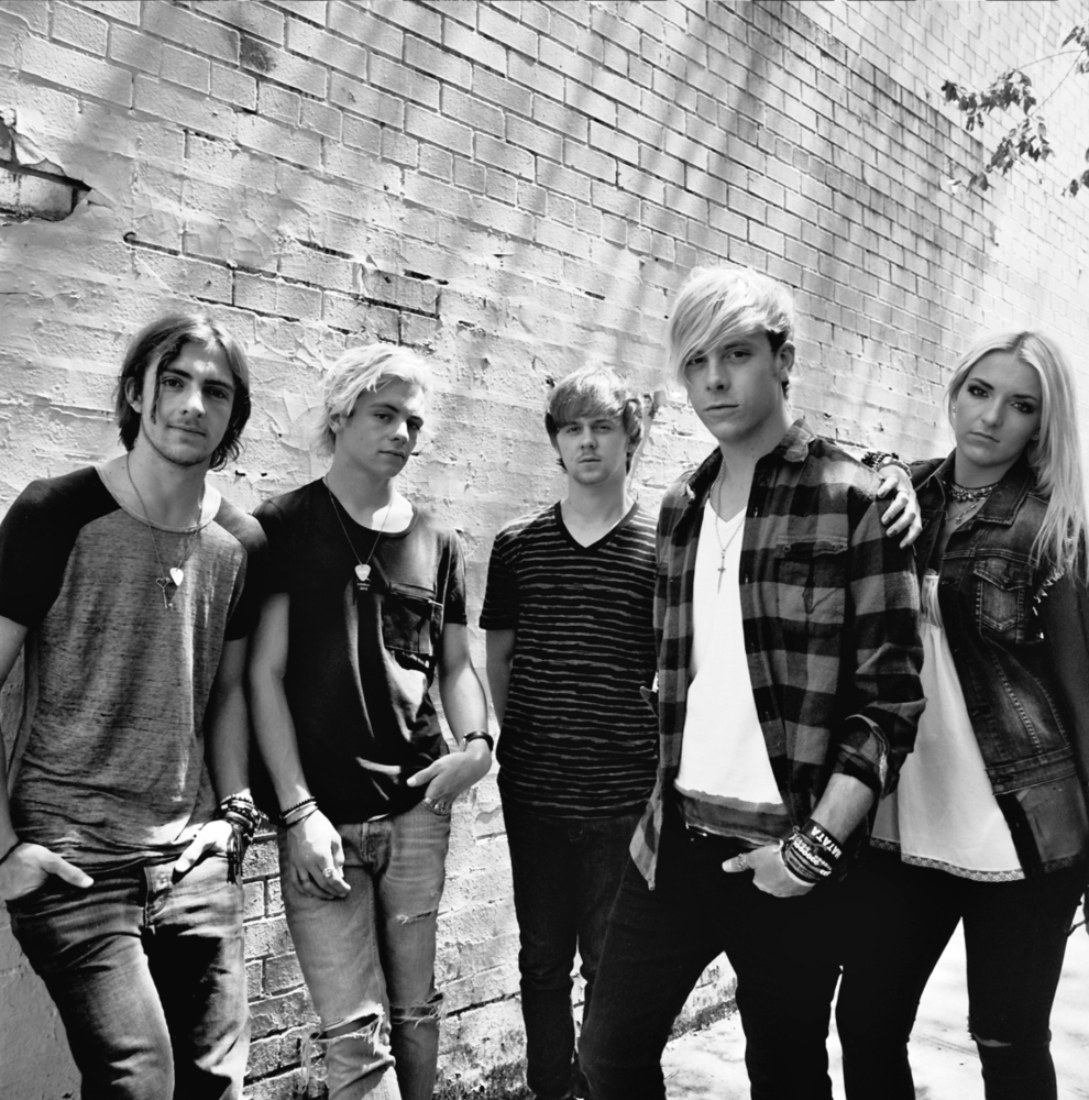 R5 - Heart Made Up On You - Tekst piosenki, lyrics - teksciki.pl