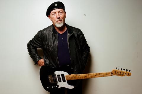 Richard Thompson - All Buttoned Up - Tekst piosenki, lyrics - teksciki.pl