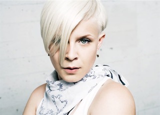 Robyn - Be Mine - Tekst piosenki, lyrics - teksciki.pl