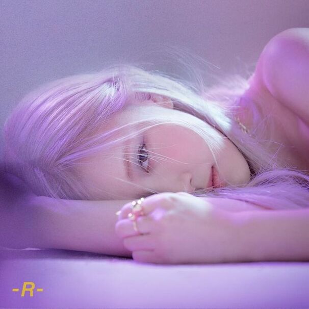 Rosé (BLACKPINK) - On The Ground - Tekst piosenki, lyrics - teksciki.pl