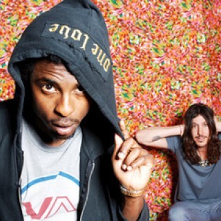 Shwayze - Waste the Time Away - Tekst piosenki, lyrics - teksciki.pl