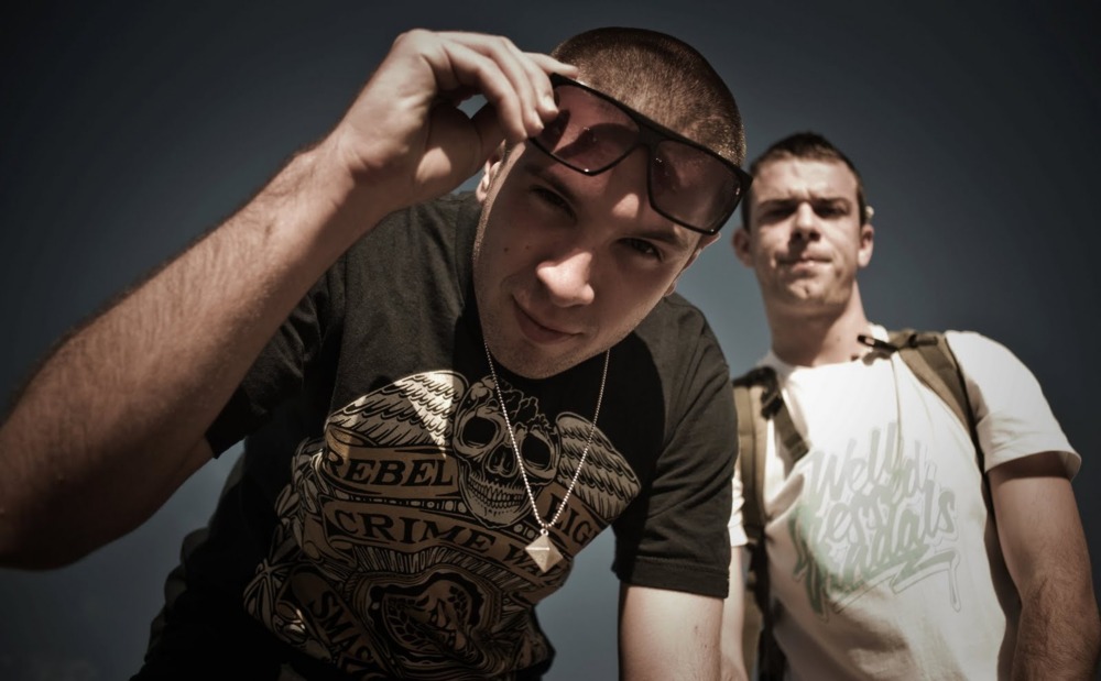 Spit Syndicate - Showtime - Tekst piosenki, lyrics - teksciki.pl