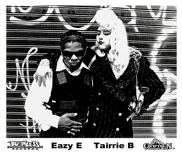 Tairrie B - Murder She Wrote - Tekst piosenki, lyrics - teksciki.pl