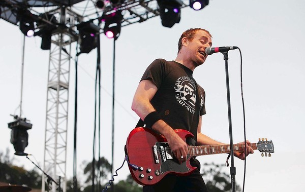 Ted Leo and The Pharmacists - 2nd Ave, 11 AM - Tekst piosenki, lyrics - teksciki.pl