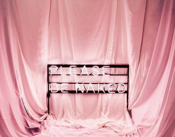 The 1975 - Please Be Naked - Tekst piosenki, lyrics - teksciki.pl