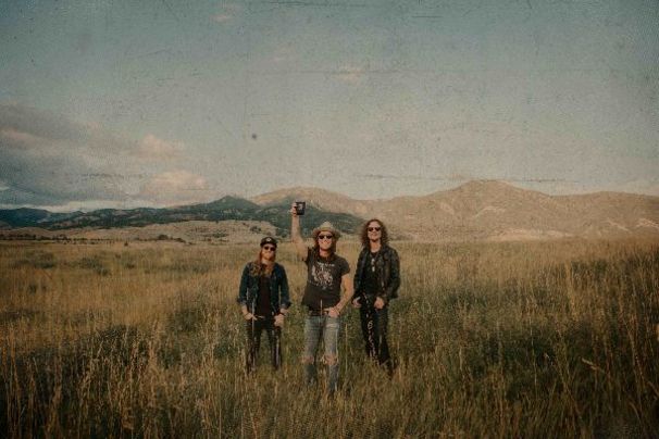 The Cadillac Three - Slow Rollin’ - Tekst piosenki, lyrics - teksciki.pl
