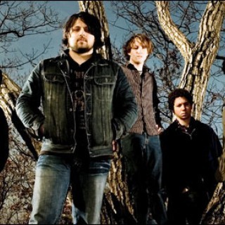 The Dear Hunter - The Squeaky Wheel - Tekst piosenki, lyrics - teksciki.pl