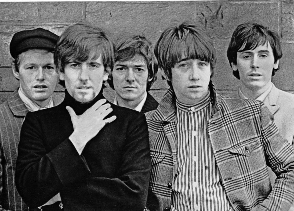 The Hollies - Pull Down the Blind - Tekst piosenki, lyrics - teksciki.pl