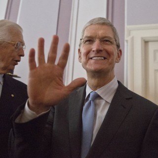 Tim Cook - Introducing the Apple Watch - Tekst piosenki, lyrics - teksciki.pl