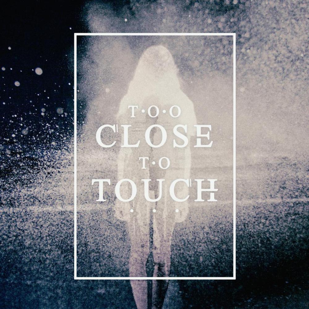 Too Close To Touch - The Deep End - Tekst piosenki, lyrics - teksciki.pl