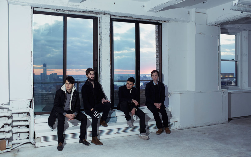 Vampire Weekend - Bitches - Tekst piosenki, lyrics - teksciki.pl
