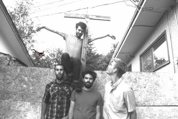 Viet Cong - Oxygen Feed - Tekst piosenki, lyrics - teksciki.pl