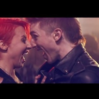 Walk the Moon - Shut Up And Dance - Tekst piosenki, lyrics - teksciki.pl