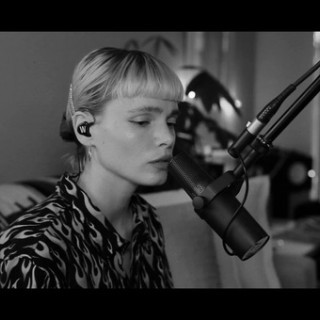 Winona Oak - Handmade Heaven - Tekst piosenki, lyrics - teksciki.pl