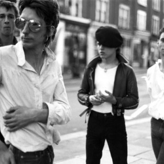 Wire (Band) - In Manchester - Tekst piosenki, lyrics - teksciki.pl