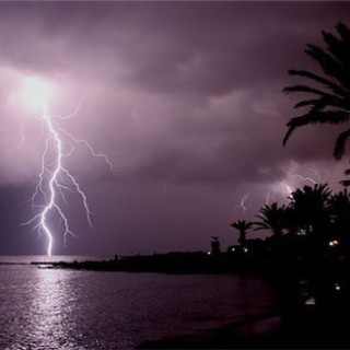 Young Spittah - The Shock - Tekst piosenki, lyrics - teksciki.pl